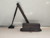 Дверной доводчик для двери морозостойкий mantella до 95кг Коричневый